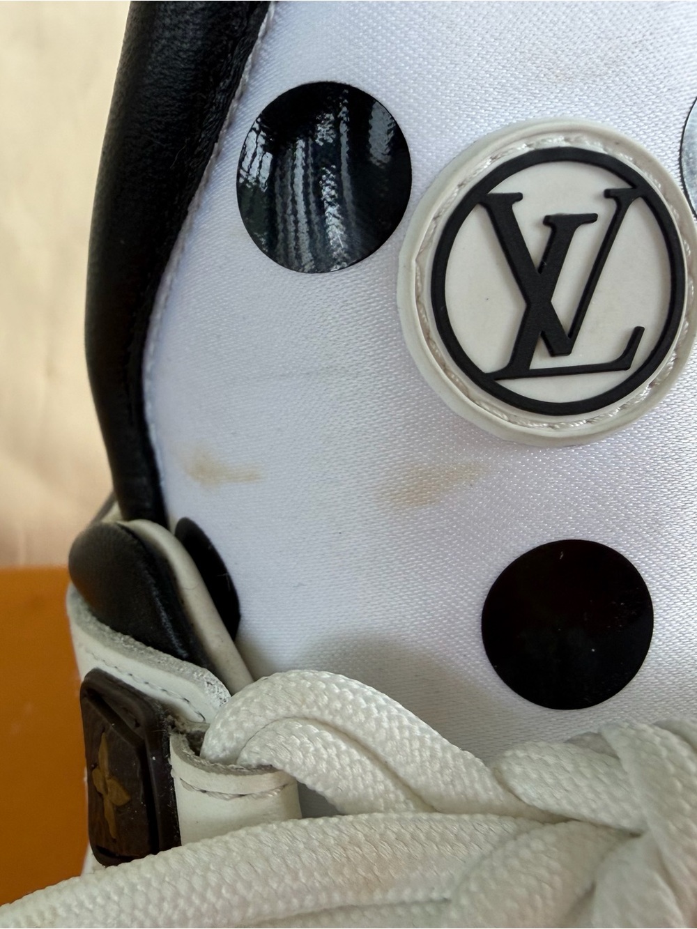 Louis Vuitton Archlight Polka Dot White and Black Chunky Runner Sneakers - Picture 13 of 16